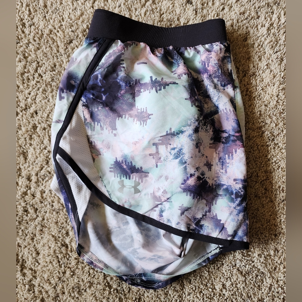 UnderArmour Large Shorts
